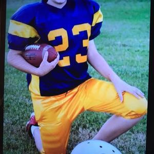 Meet your Posher, Levi